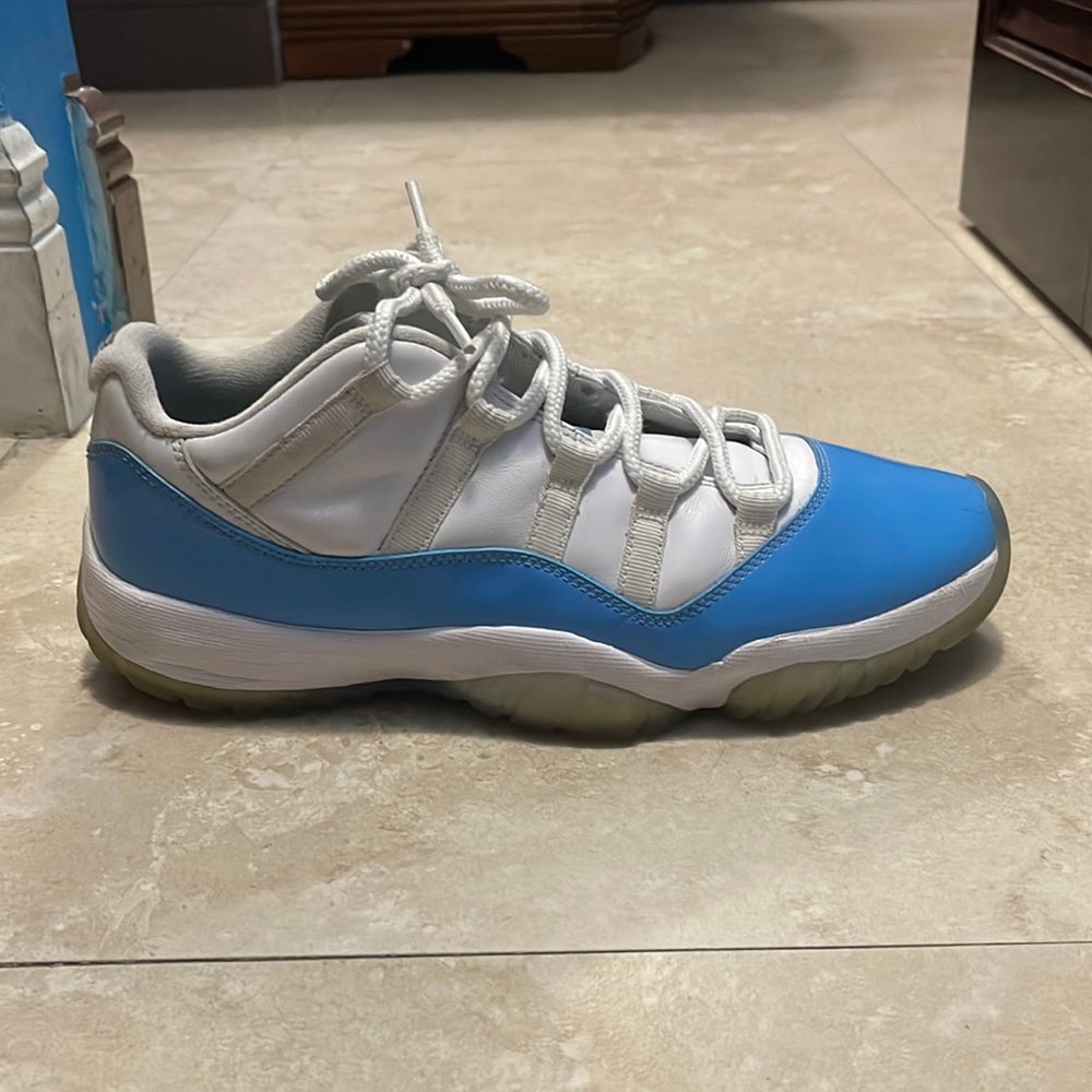 Air Jordan 11 Retro Low ‘UNC’